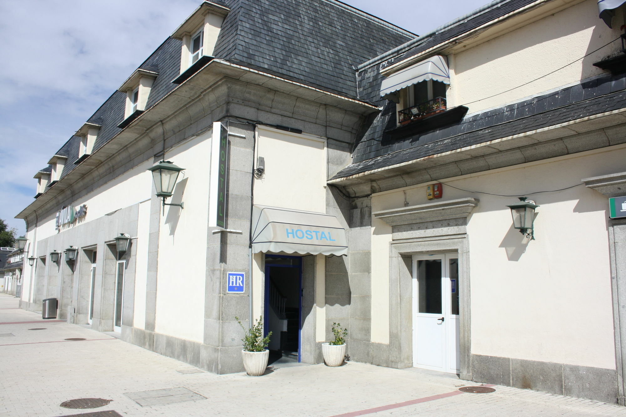 Hostal La Estacion Ávila Exterior photo