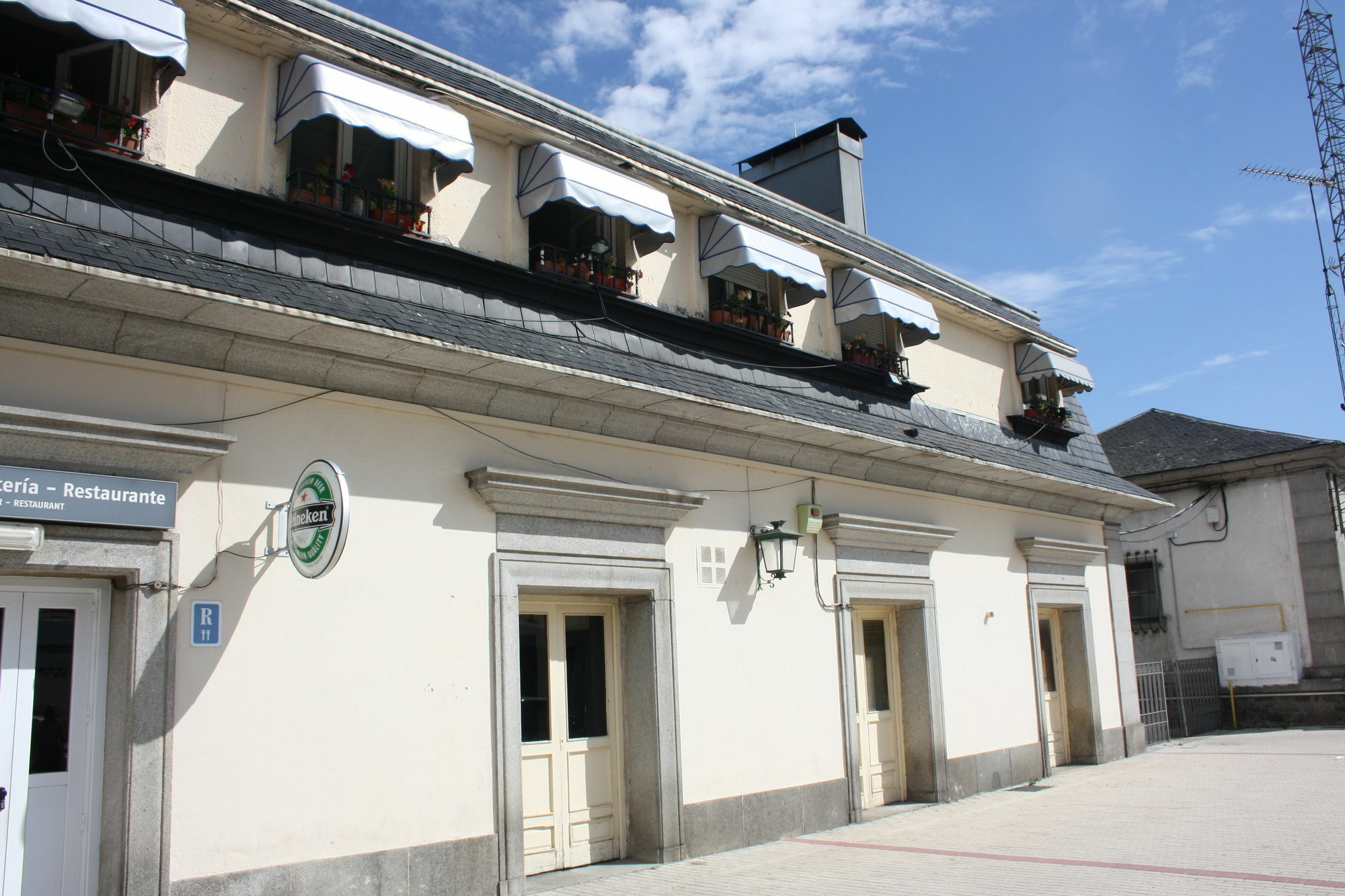 Hostal La Estacion Ávila Exterior photo